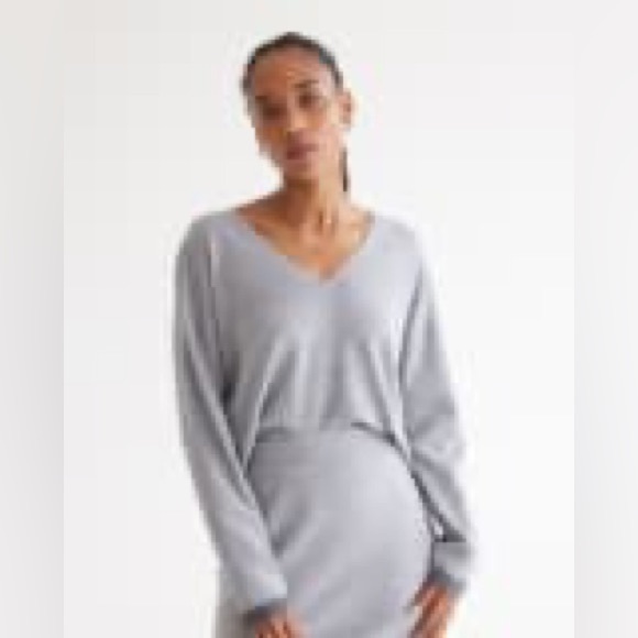 Reitmans skirt and top set in medium heather. Size 22 - Picture 10 of 11